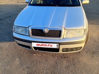 2004 Skoda Octavia I (A4) Рестайлинг, серебристый, 220000 рублей, вид 3