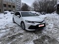 2021 Toyota Camry VIII (XV70) Рестайлинг, белый, 2090000 рублей - вид 2