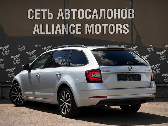 2019 Skoda Octavia III (A7) Рестайлинг, серебристый - вид 4