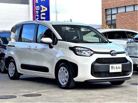 Toyota Sienta III