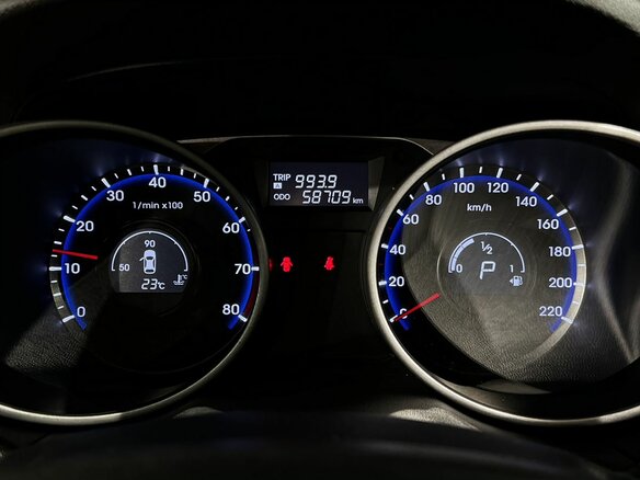 2012 Hyundai ix35 I, чёрный - вид 10