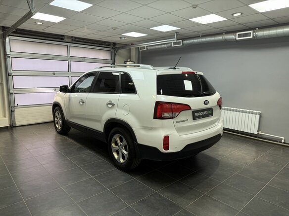 2019 Kia Sorento II Рестайлинг, белый, 2120000 рублей - вид 3