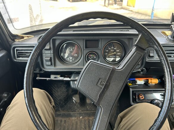1992 Lada (ВАЗ) 2105, белый, 51000 рублей - вид 5