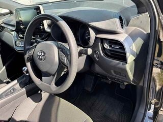 2023 Toyota C-HR I Рестайлинг, чёрный, 1475000 рублей, вид 5