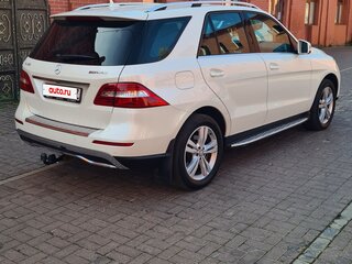 2013 Mercedes-Benz M-Класс 400 III (W166), белый, 2200000 рублей, вид 4