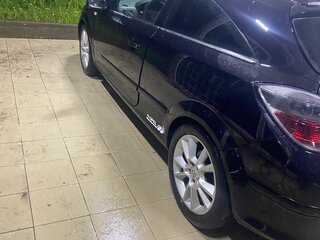 2007 Opel Astra GTC H Рестайлинг, чёрный, 350000 рублей, вид 4