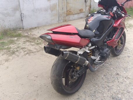 1998 Honda VTR 1000, красный, 260000 рублей, вид 3