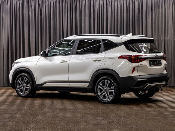 2021 Kia Seltos I, белый, 1815000 рублей - вид 3