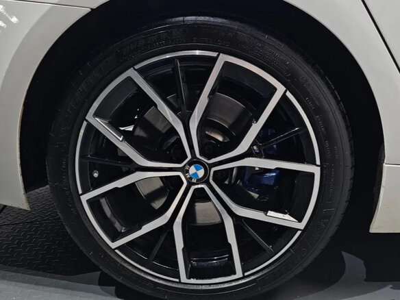 2022 BMW 5 серии 530i xDrive VII (G30/G31/G38) Рестайлинг, белый - вид 20