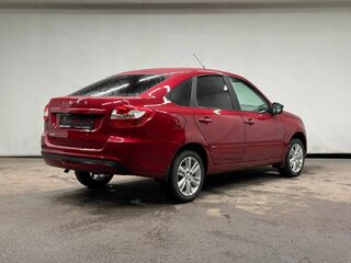 2026 Lada (ВАЗ) Granta I Рестайлинг, красный, 1263000 рублей, вид 4