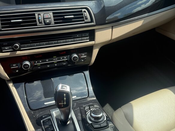 2012 BMW 5 серии 530d xDrive VI (F10/F11/F07), чёрный, 2100000 рублей - вид 8
