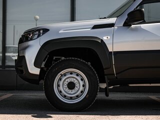 2026 Lada (ВАЗ) Niva Travel I Рестайлинг, серебристый, 1439000 рублей, вид 3