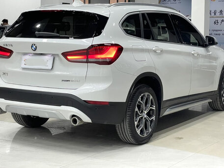 2022 BMW X1 Long 20Li sDrive II (F48) Рестайлинг, белый, 2480000 рублей, вид 3