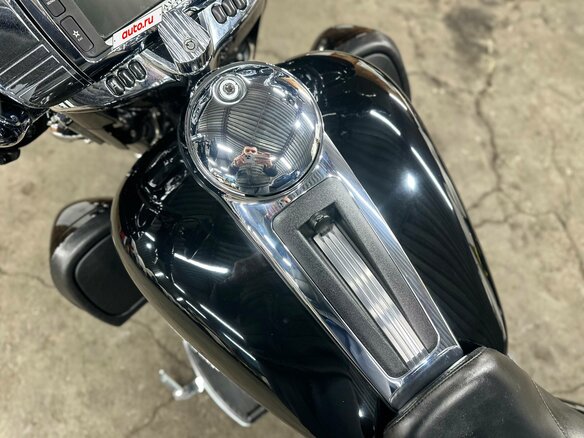 2017 Harley-Davidson Electra Glide, чёрный, 1690000 рублей - вид 11