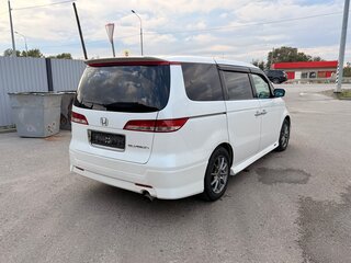 2004 Honda Elysion I, белый, 950000 рублей, вид 5