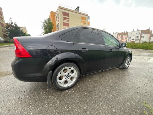 2010 Ford Focus II Рестайлинг, чёрный, 530000 рублей - вид 4