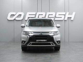2020 Mitsubishi Outlander III Рестайлинг 3, серебристый, 2485000 рублей, вид 3