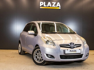 2009 Toyota Vitz II (XP90), серый, 630000 рублей, вид 2