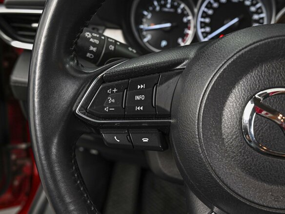 2018 Mazda 6 Atenza III (GJ) Рестайлинг 2, красный, 2098000 рублей - вид 17