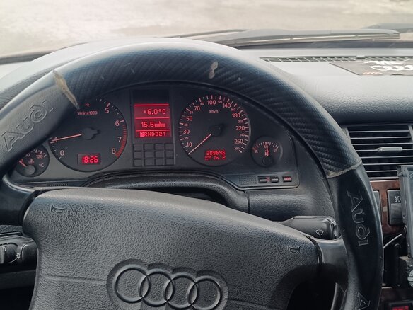 1994 Audi A8 I (D2), красный, 420000 рублей - вид 6