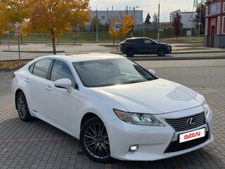 2014 Lexus ES 300h VI, белый, 2300000 рублей, вид 2
