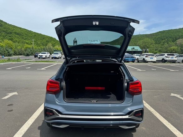 2022 Audi Q2 L 35 TFSI I Рестайлинг, синий, 1730000 рублей - вид 18