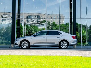 2020 Skoda Superb III Рестайлинг, серый, 2450000 рублей, вид 5