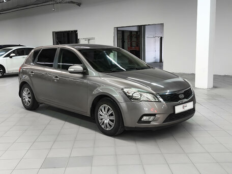 2010 Kia Ceed I Рестайлинг, бежевый, 587000 рублей, вид 5