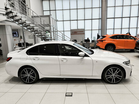 2021 BMW 3 серии 320d xDrive VII (G2x), белый, 4050000 рублей, вид 4