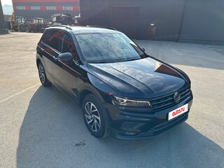 2018 Volkswagen Tiguan II, чёрный, 2050000 рублей, вид 2