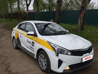 2022 Kia Rio IV Рестайлинг, белый, 1700000 рублей, вид 2