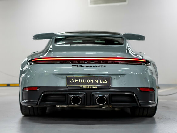 2026 Porsche 911 Carrera 4 GTS VIII (992) Рестайлинг, зелёный, 29000000 рублей - вид 12