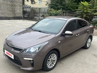 2019 Kia Rio IV, коричневый, 1355000 рублей, вид 1