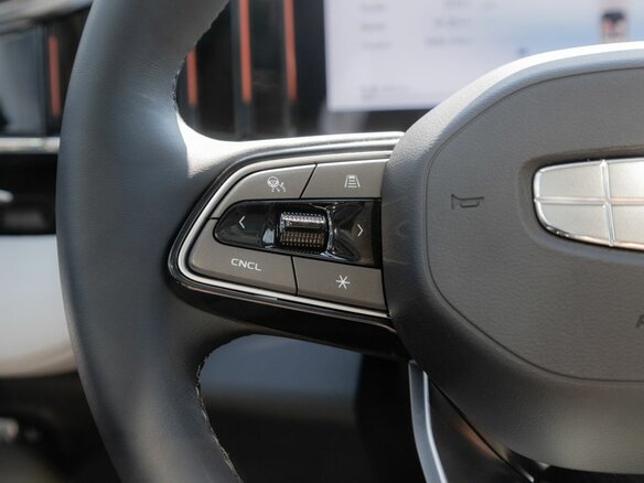 2026 Geely Atlas II, серебристый - вид 14