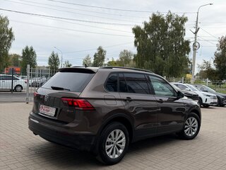 2020 Volkswagen Tiguan II, коричневый, 2250000 рублей, вид 3