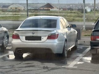 2003 BMW 5 серии 520i V (E60/E61), серебристый, 800000 рублей, вид 4