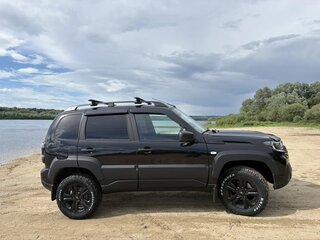 2025 Lada (ВАЗ) Niva Travel I, чёрный, 1380000 рублей, вид 3