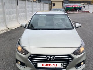 2018 Hyundai Solaris II, бежевый, 990000 рублей, вид 2
