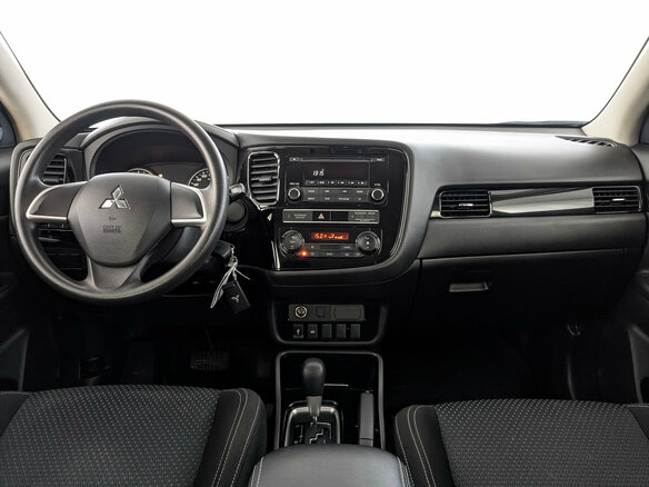 2019 Mitsubishi Outlander III Рестайлинг 3, серый, 1710000 рублей - вид 13