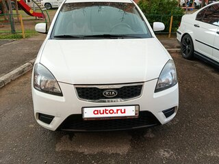 2010 Kia Rio II Рестайлинг, белый, 705000 рублей, вид 1