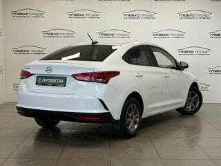 2021 Hyundai Solaris II Рестайлинг, белый, 1720000 рублей, вид 2