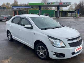 2013 Chevrolet Cobalt II, белый, 600000 рублей, вид 3