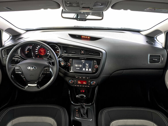 2018 Kia Ceed II Рестайлинг, белый - вид 13