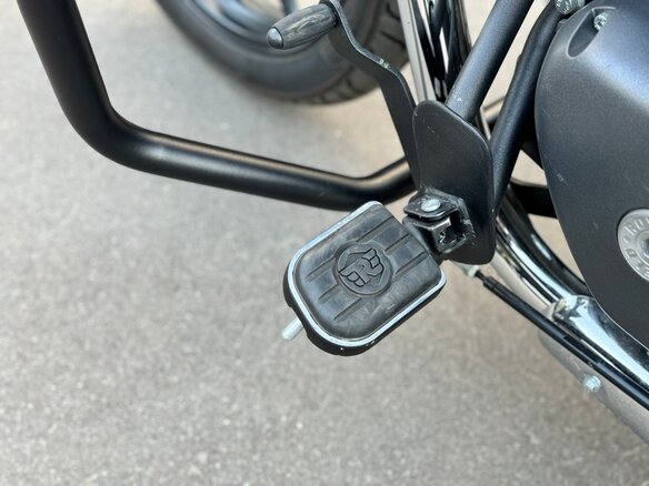 2025 Royal Enfield Super Meteor, чёрный, 650000 рублей - вид 11