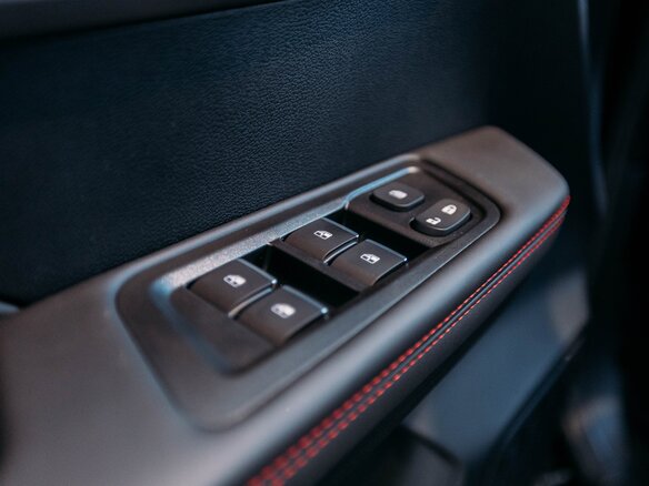 2026 JAC T9 Urban, чёрный, 3719000 рублей - вид 11
