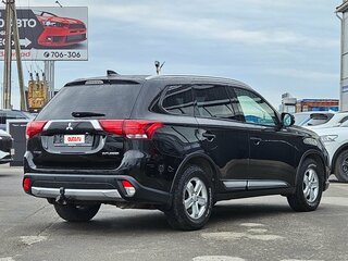 2017 Mitsubishi Outlander III Рестайлинг 2, чёрный, 1875000 рублей, вид 5