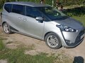 2018 Toyota Sienta II, серебристый, 1390000 рублей - вид 2