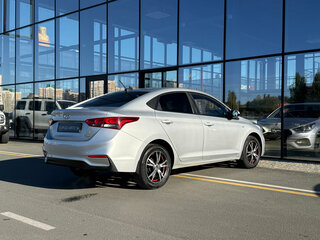 2018 Hyundai Solaris II, серебристый, 1270000 рублей, вид 4