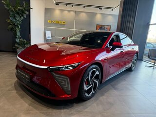 2025 Exeed Exlantix ES, красный, 6740000 рублей, вид 3