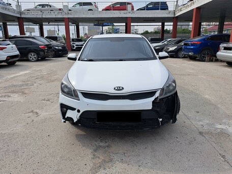 2019 Kia Rio IV, белый, 840000 рублей, вид 1